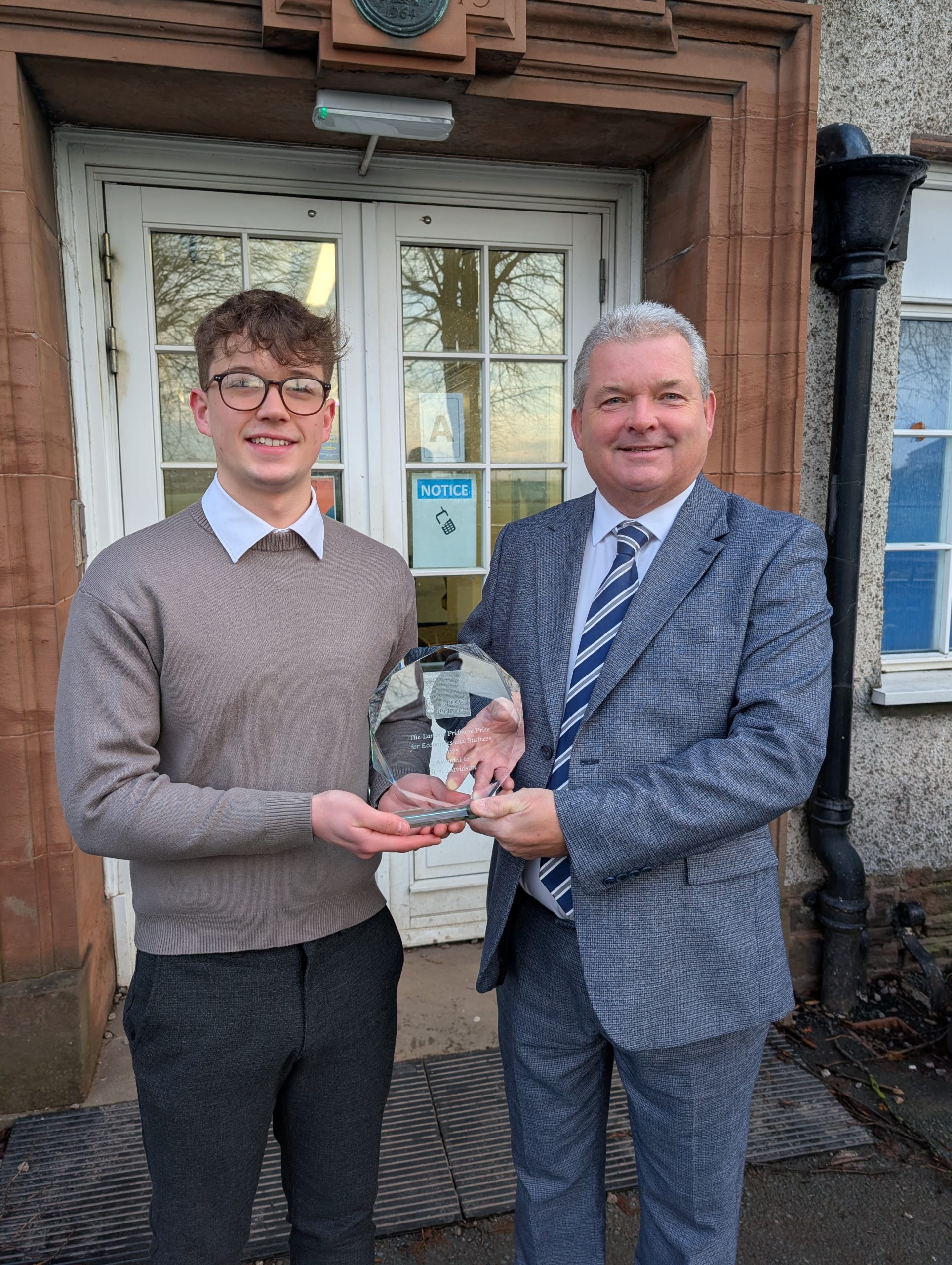 Lamont Pridmore rewards aspiring entrepreneur from local grammar school